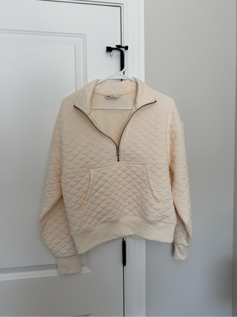 Never worn! DSG Quilted Half-Zip Pullover Jacket in Cream